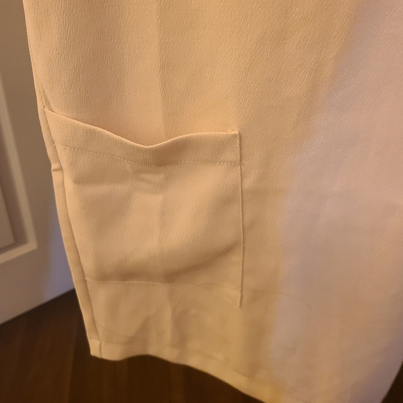 Blush pink shift mini dress with pockets - Picture 7 of 8